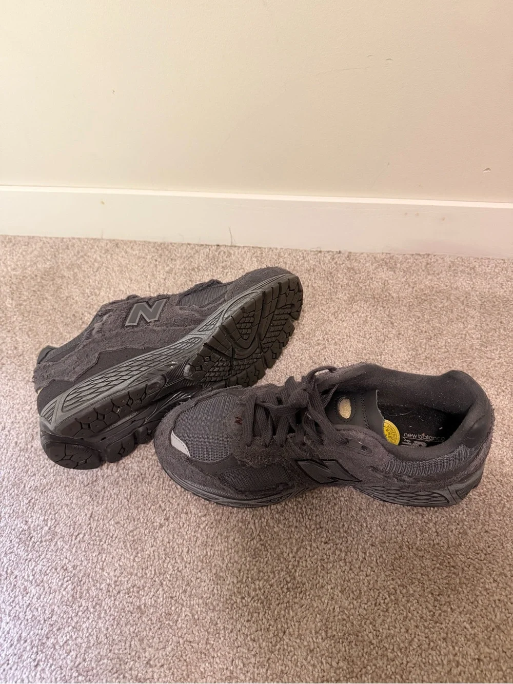 New Balance 2002R Grey/Black Suede